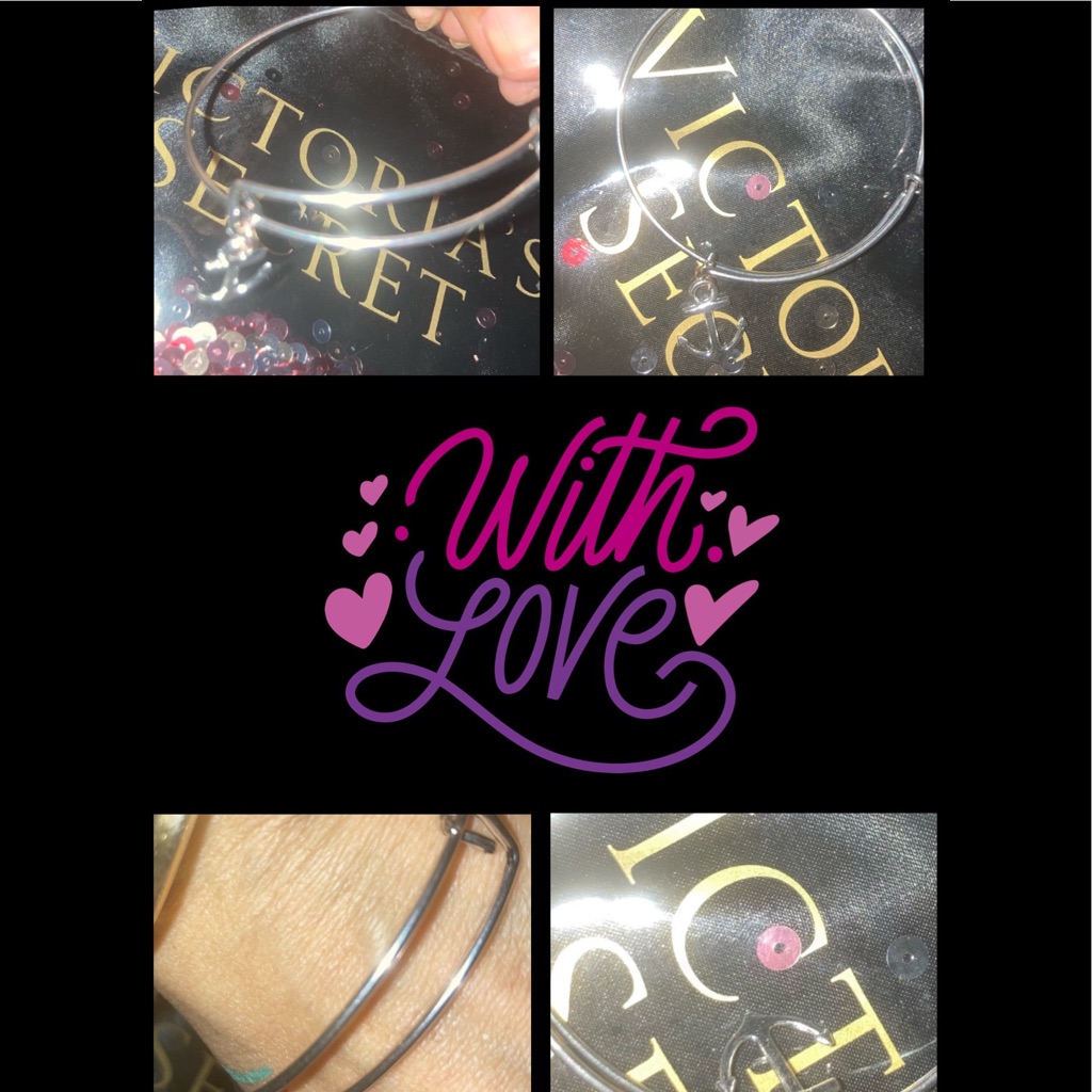 Anchor Charm Bracelet